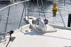 Tollycraft 40 Sundeck - picture 10