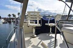 Tollycraft 40 Sundeck - picture 8