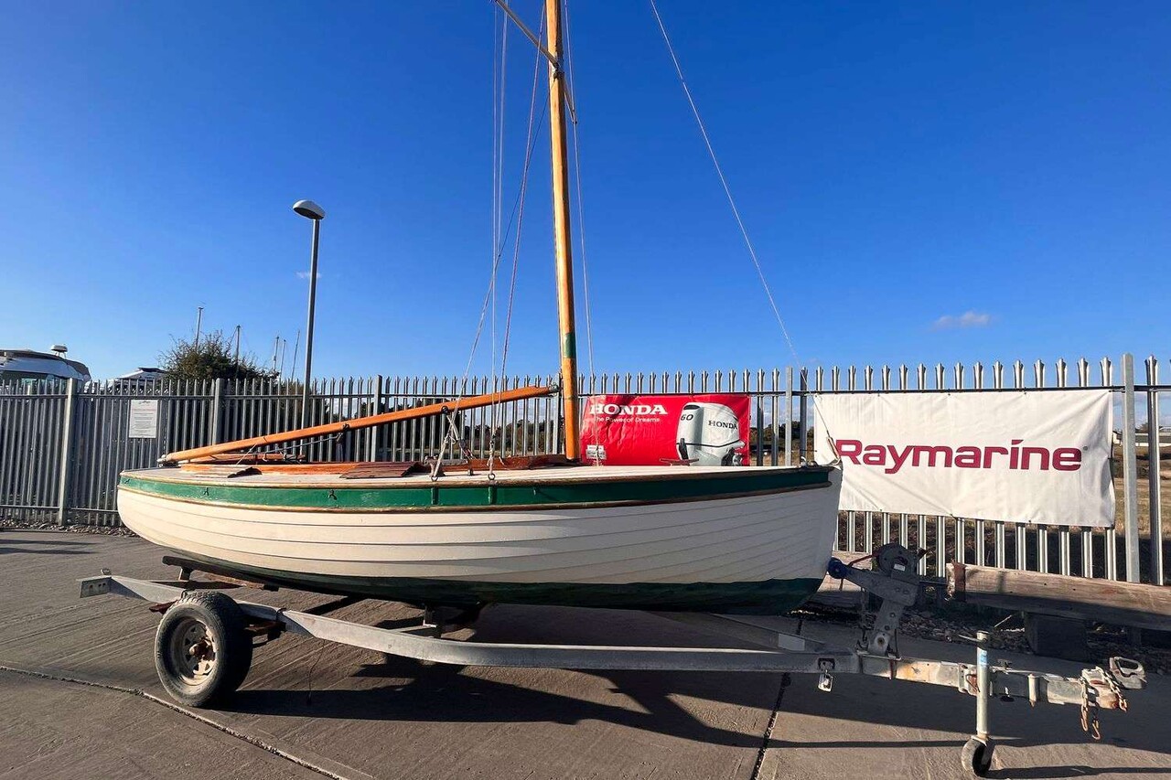 Clinker Sailing Dayboat (sailboat) for sale