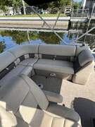 Sun Tracker Party Barge 20 DLX - fotka 4