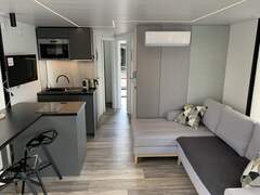 Modern 12 Houseboat - picture 8