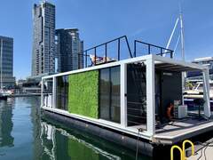 Modern 11 Houseboat - picture 2