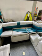Crownline 210 CCR - picture 7