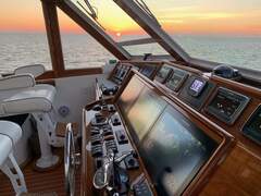 Viking 54 Sport Yacht - picture 8