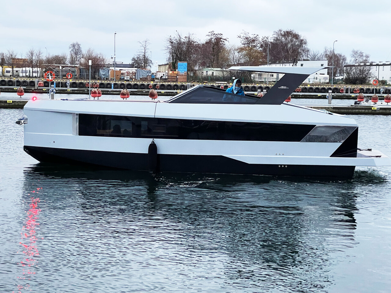 Futuro RX30 Neuboot 2024 ab Lager lieferbar - resim 2