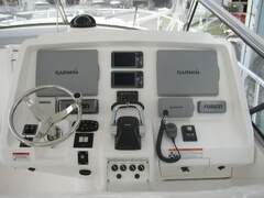 Intrepid 475 Sport Yacht - picture 10