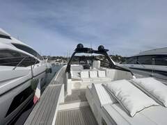 Evo Yachts R6 - фото 4