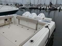 Boston Whaler 345 Conquest Superb unit in near new - image 4