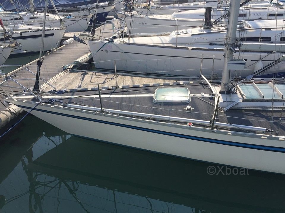 Price lowered.The Aphrodite 101 Sailboat is a - resim 3