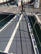 Price lowered.The Aphrodite 101 Sailboat is a - imagem 6