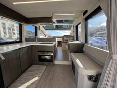 Galeon 470 Skydeck - picture 4
