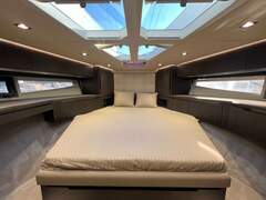 Galeon 470 Skydeck - picture 10