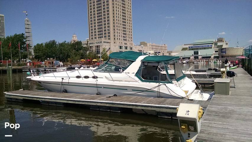 Sea Ray 400 Express Cruiser - picture 3