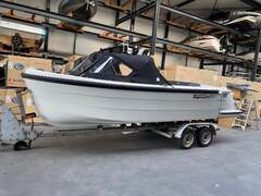 Topcraft 605 Tender - picture 1