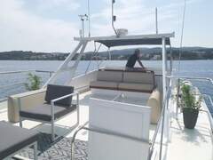 Dagless Wooden Yacht - picture 8