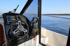 Jeanneau Merry Fisher 895 Offshore - picture 4