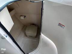 Sea Ray 220 Sundeck - picture 10