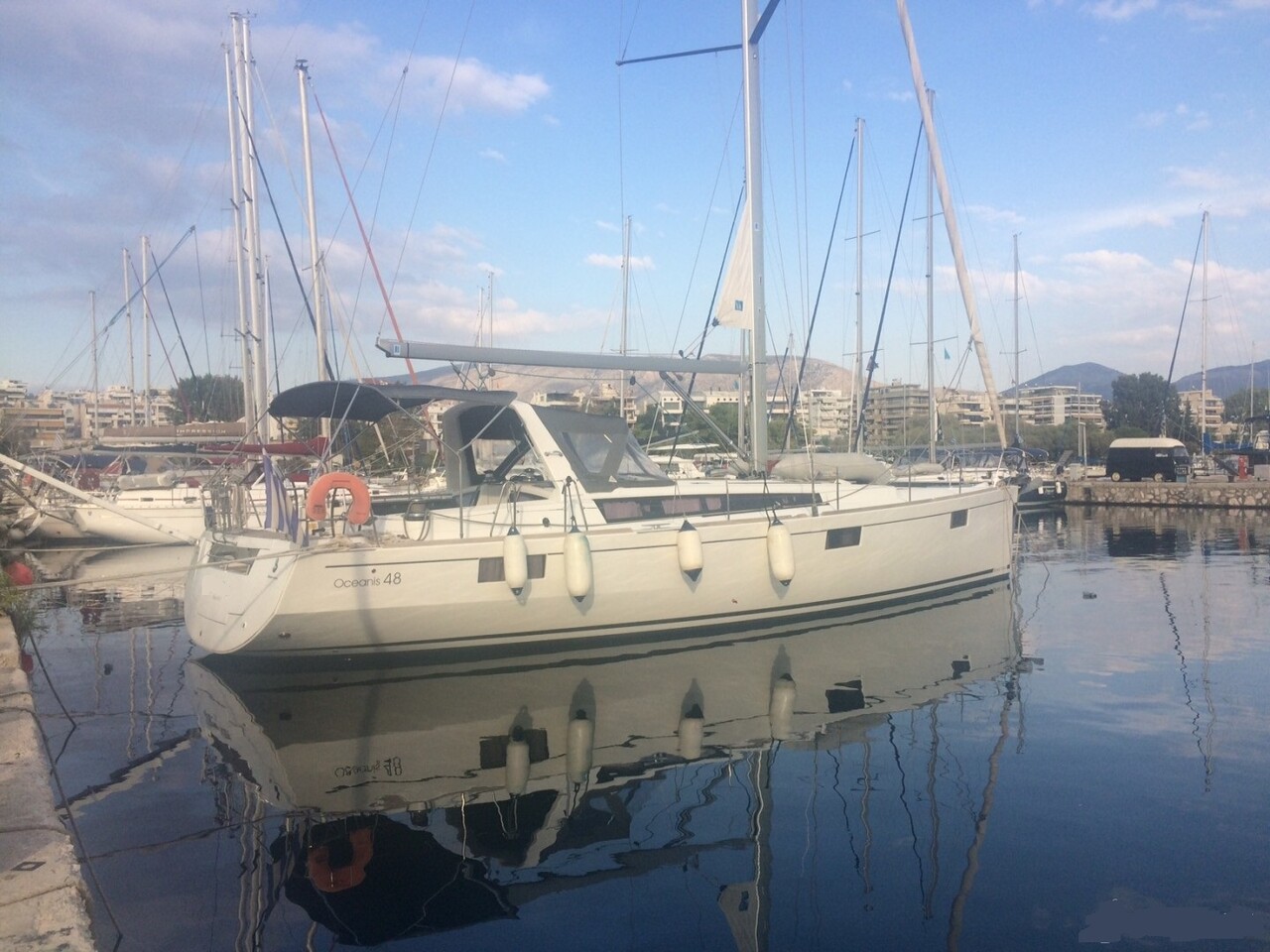 Océanis 48 (sailboat) for sale