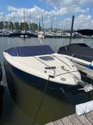 Sea Ray 220 Overnighter - picture 3