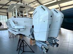 Boston Whaler Outrage 360 - picture 3