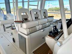 Boston Whaler Outrage 360 - immagine 6