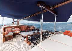 Classic Sailing Yacht - picture 5
