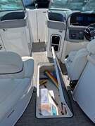 Cobalt The R 35 is a Luxury Pleasure boat - picture 5