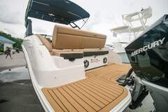 Sea Ray SDX 250 2610199 Outboard Black - resim 9