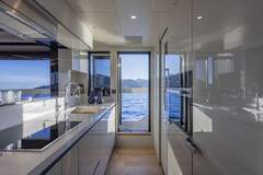 Absolute Yachts Navetta 75 - picture 7