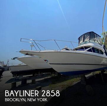 Bayliner 2858 Ciera Command Bridge