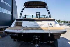 Sea Ray SPX 210 (MY2023) - picture 4