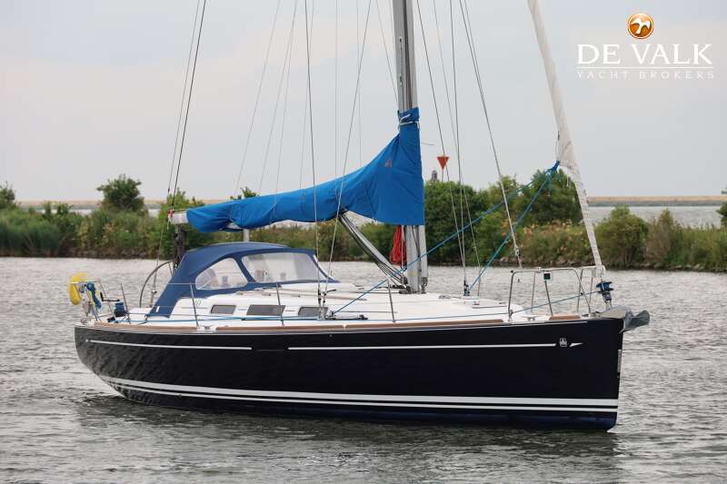 Dufour 40 Performance - image 3