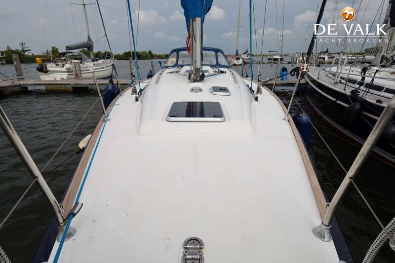 Dufour 40 Performance - picture 2