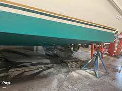 Sea Ray 310 Express Cruiser - picture 10
