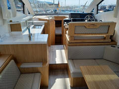 Galeon 430 Skydeck - picture 10