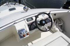 Fairline 32 Fly - picture 5