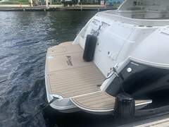 Cruisers Yachts 420 Sports Coupe - image 7
