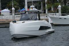 Astondoa 377 Coupe Outboard - image 2