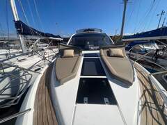 Galeon 430 Skydeck - picture 5