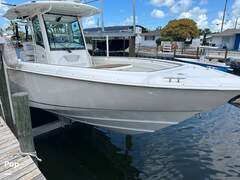 Boston Whaler 320 Outrage - picture 4