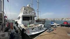 Hatteras 64 Convertible - picture 2