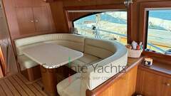 Hatteras 64 Convertible - picture 10