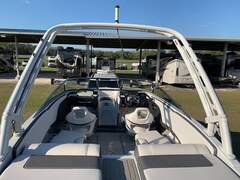 Crownline 235 SS - picture 7