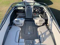 Crownline 235 SS - picture 6
