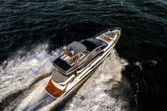 Galeon 700 Skydeck - picture 3