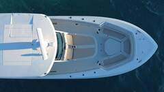Boston Whaler Outrage 380 - picture 9
