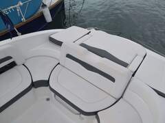 Chaparral 246 SSI - picture 6