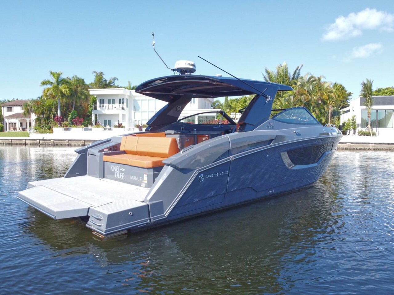 Cruisers Yachts 38 GLS - picture 3