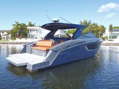 Cruisers Yachts 38 GLS - picture 3