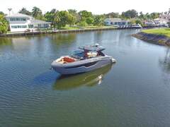 Cruisers Yachts 38 GLS - picture 8